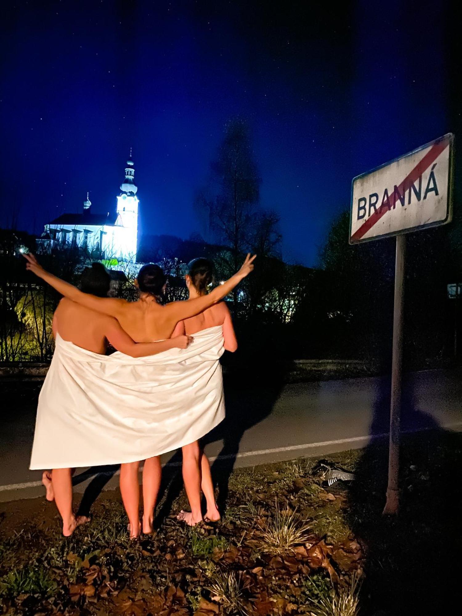 Apartmány NONE Branná Kültér fotó